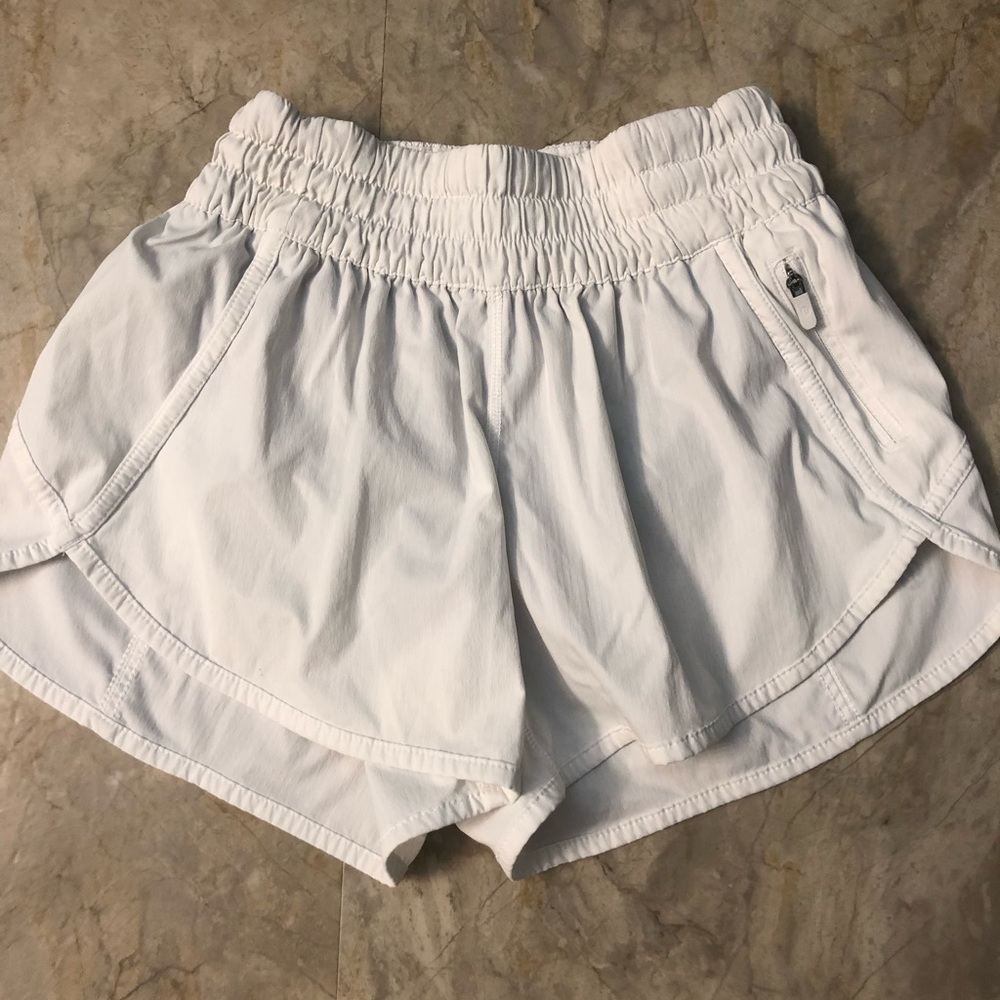 Lululemon trackers size 4